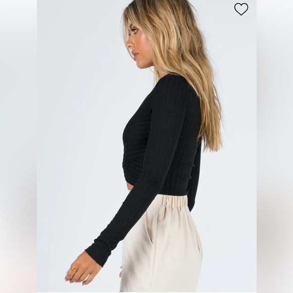NWOT Princess Polly ABIGAL Long Sleeve Black Ribbed Crop Top - Picture 4 of 12